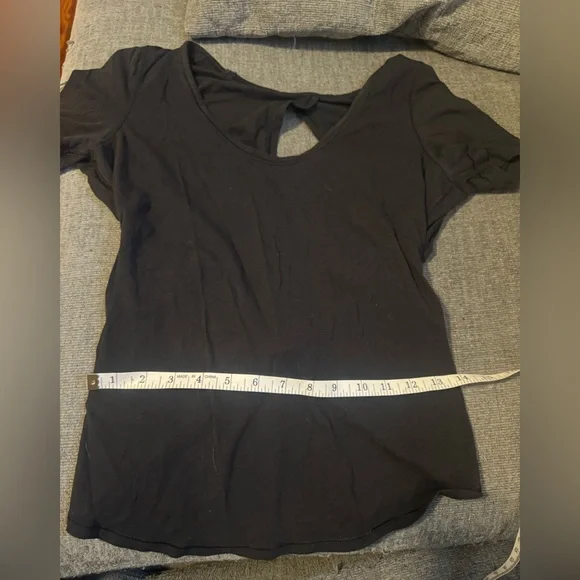 LULULEMON Black “Find Your Twist” Back Twist Short Sleeve Shirt - Picture 10 of 11